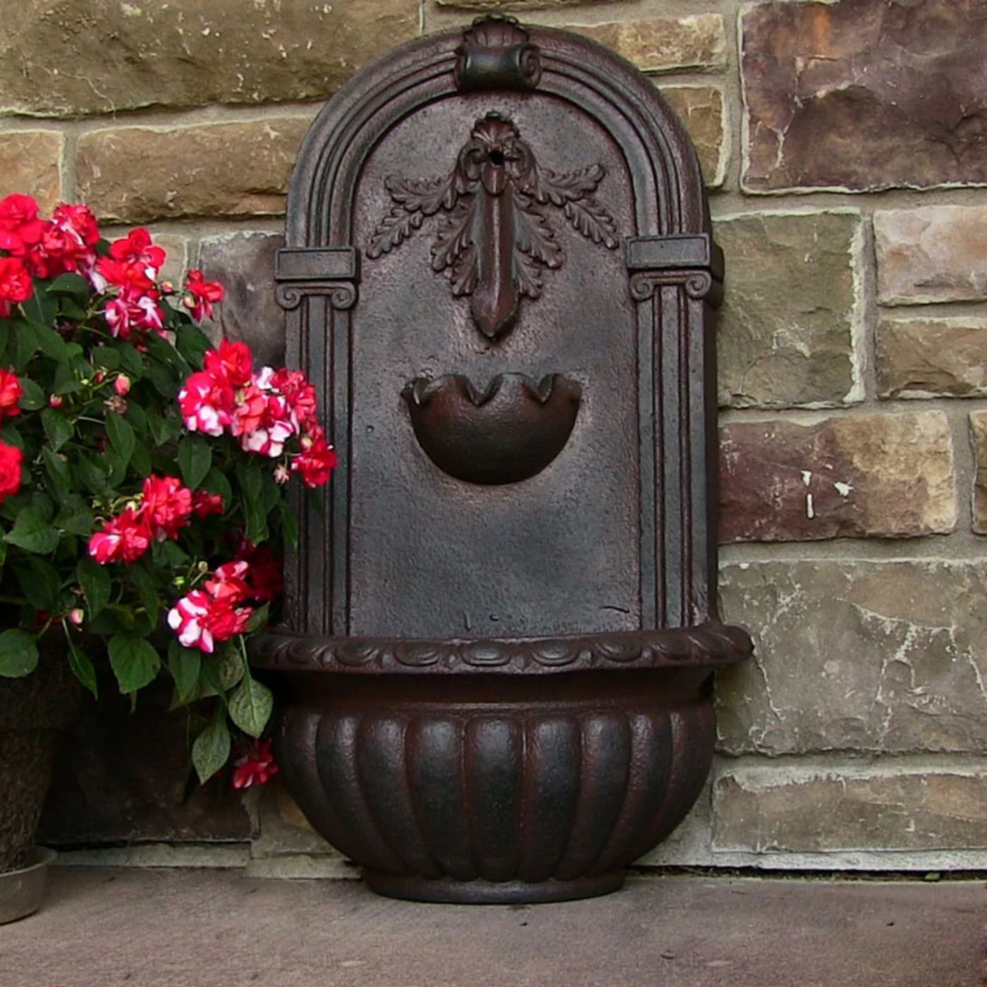 Buy β¨ Sunnydaze Decor Florence Outdoor Wall Fountain π₯° - Image 4