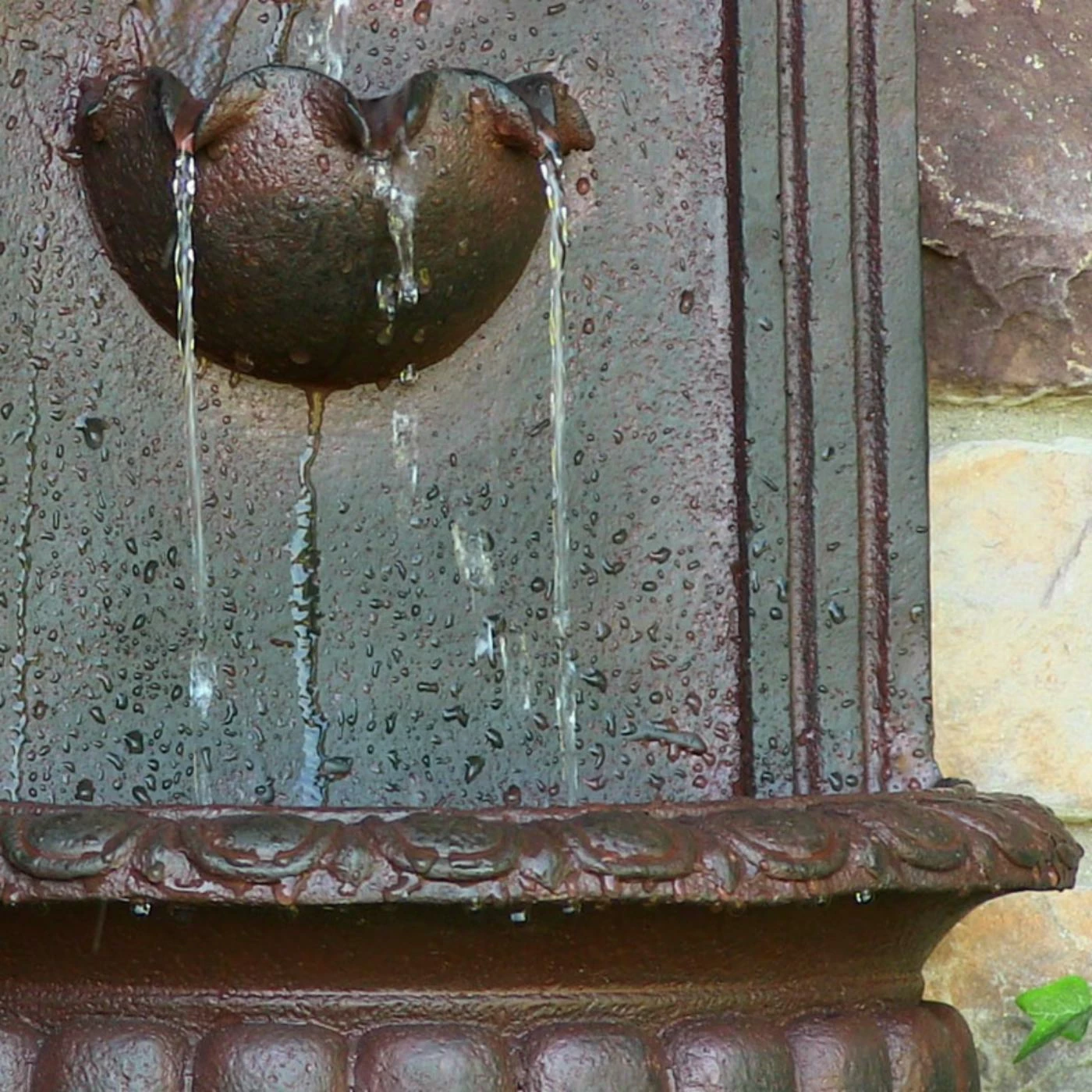 Buy β¨ Sunnydaze Decor Florence Outdoor Wall Fountain π₯° - Image 2