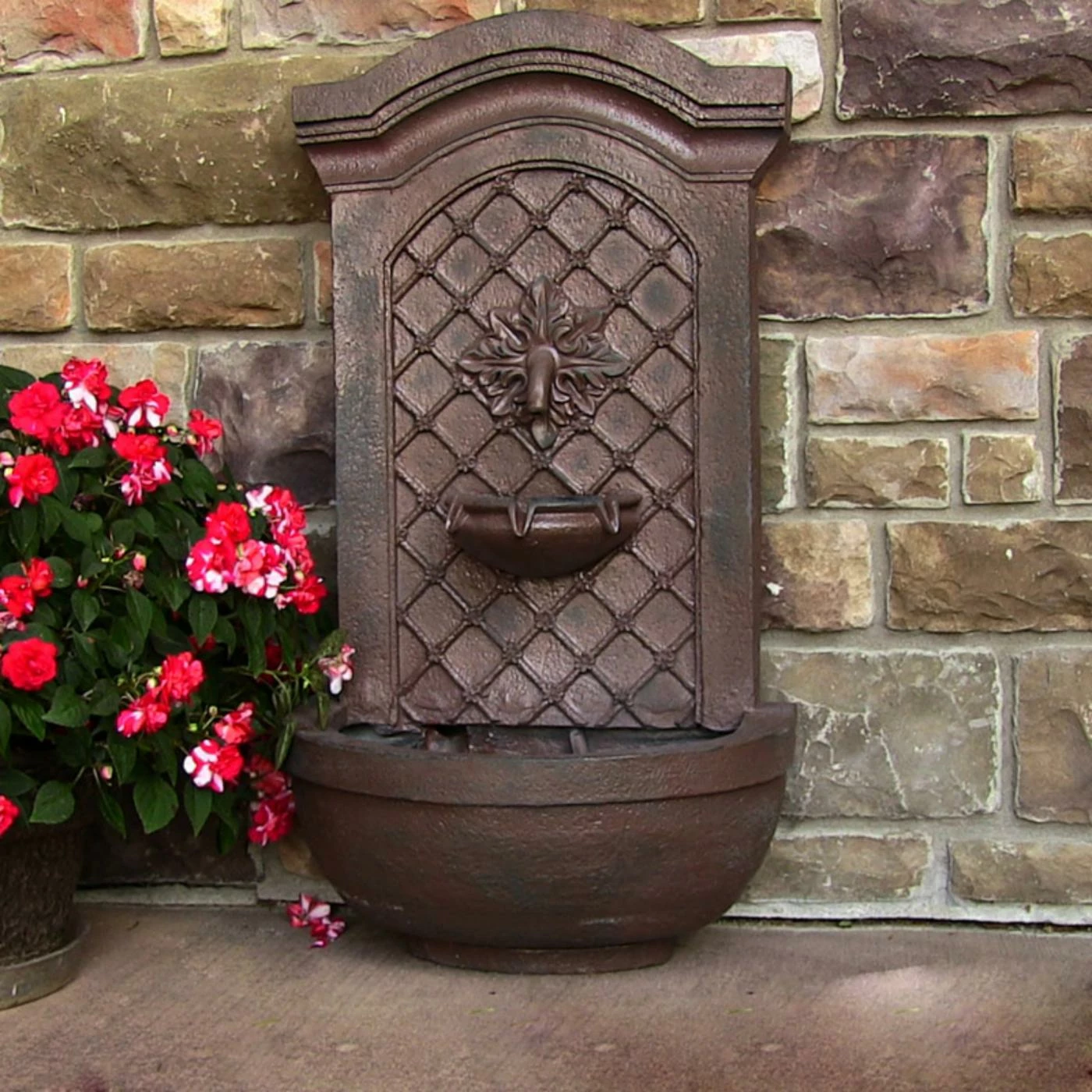 New π Sunnydaze Decor Rosette Leaf Outdoor Wall Fountain π - Image 2