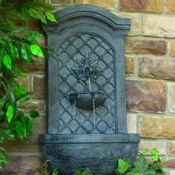 New 🔔 Sunnydaze Decor Rosette Leaf Outdoor Wall Fountain 😀